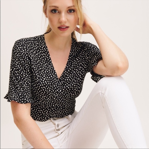 Dynamite Black & White Polkadot Tie Front Crop Top - Picture 3 of 9